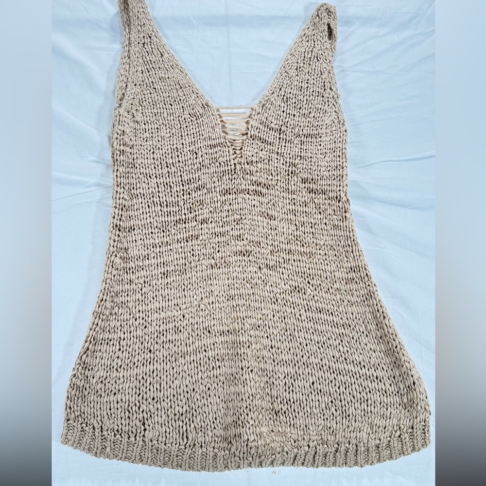 Moda International Women's Beige Knit Top. Size Large